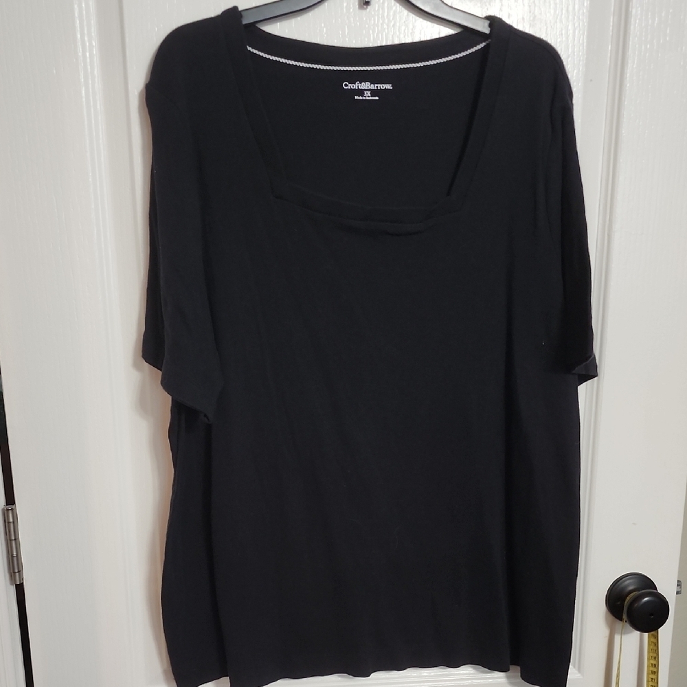 Croft & Barrow Women's Black Top